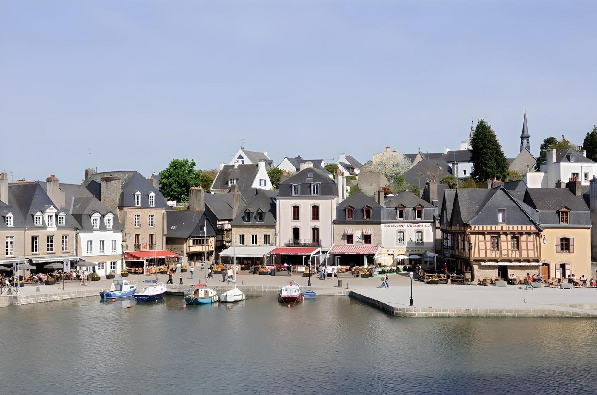 grand studio avec parking à 10 minutes des plages Lorient Exterior foto